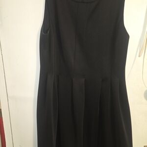 Elegant Black Sleeveless Dress